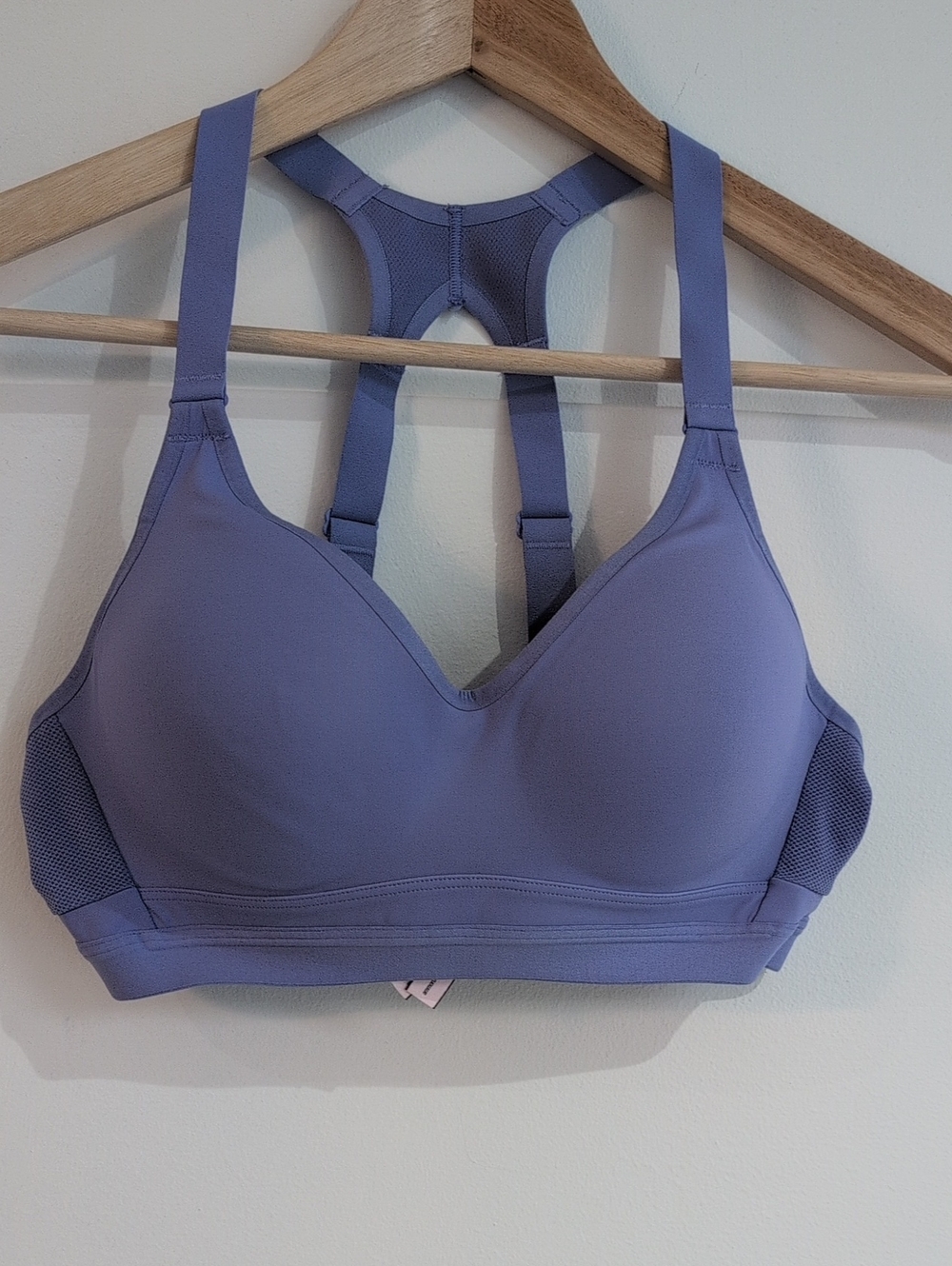 Victoria's Secret Padded Racerback Sports Bra in Lavender Size 34B/B75